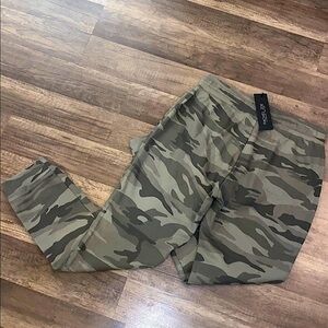 Rachel Zoe ✨ Cute Thermal Feel Trendy/ Comfy Army Joggers NWT